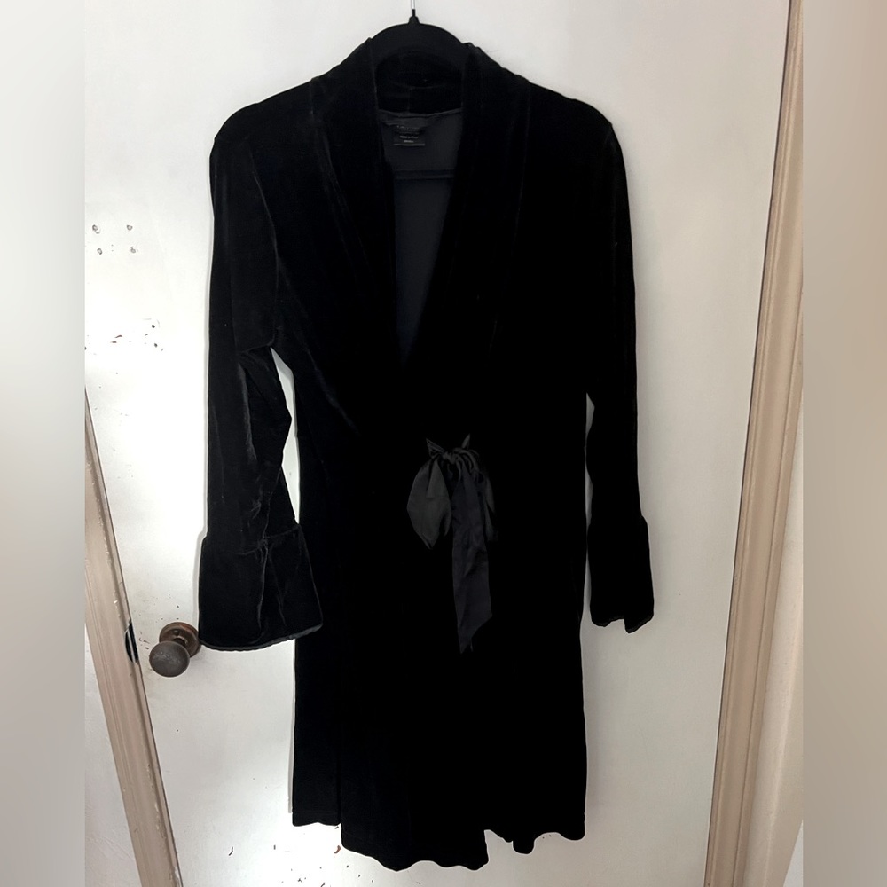 Velvet tie robe